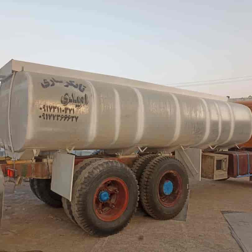 15.000 litrelik, 3 şaftlı, 3 dalgakıranlı ve 6 kürekli tanker